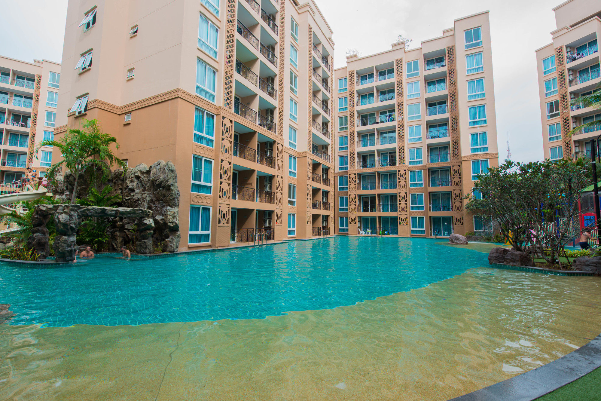 Atlantis Pattaya High Service Jomtien Beach Eksteriør billede