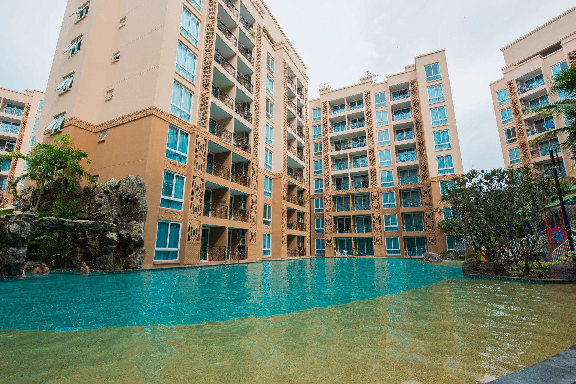 Atlantis Pattaya High Service Jomtien Beach Eksteriør billede